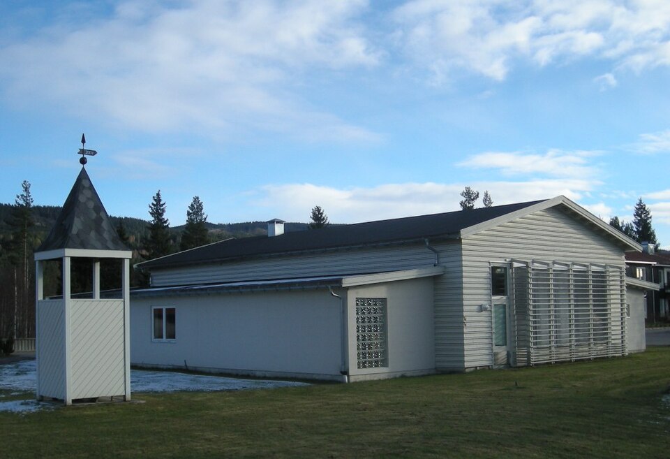 File:Harestua kapell.JPG