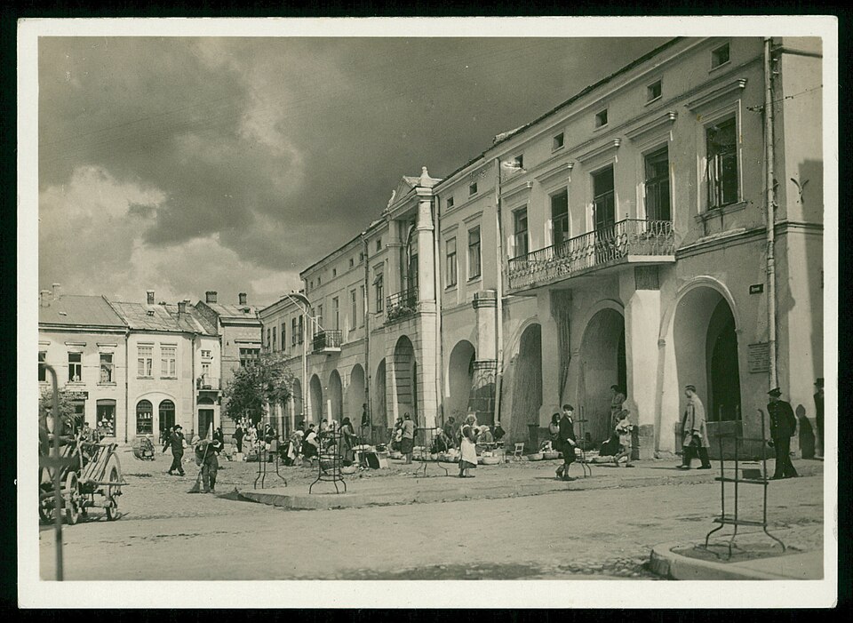 File:Krosno. Rynek 1939 (69702992).jpg