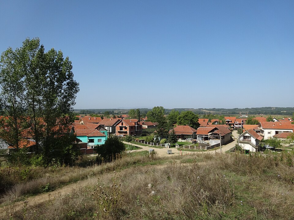 File:Presečina, Leskovac, panorama, a02.JPG
