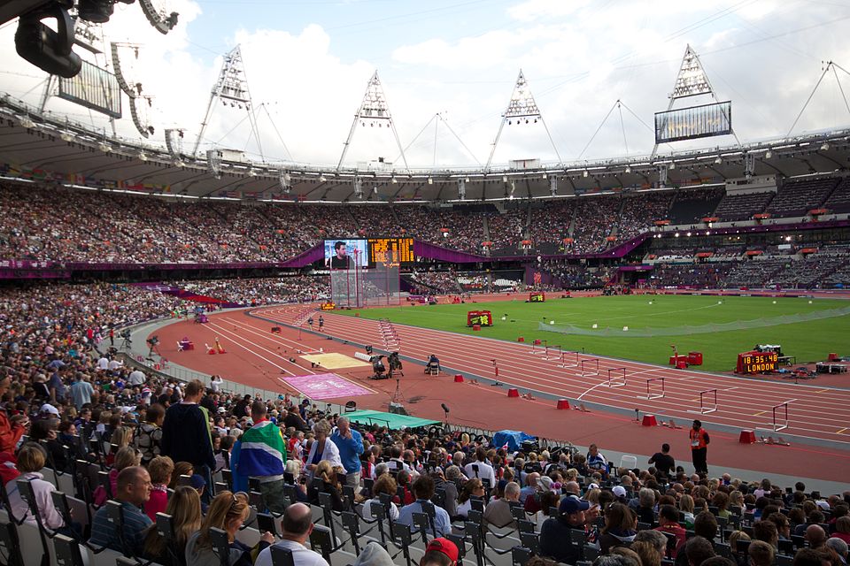 File:Stadium filling up now 3596.jpg