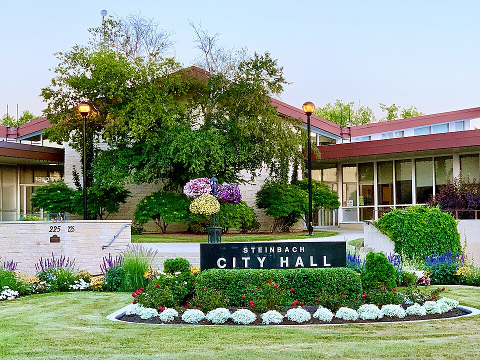 File:Steinbach city hall.jpg