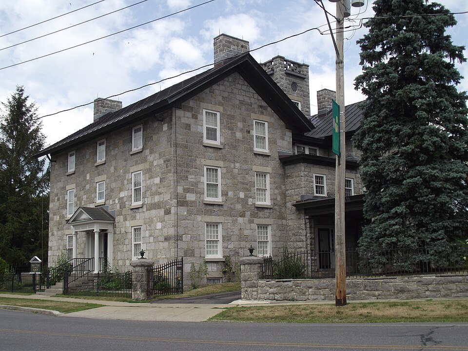 File:Alice T. Miner Museum.JPG