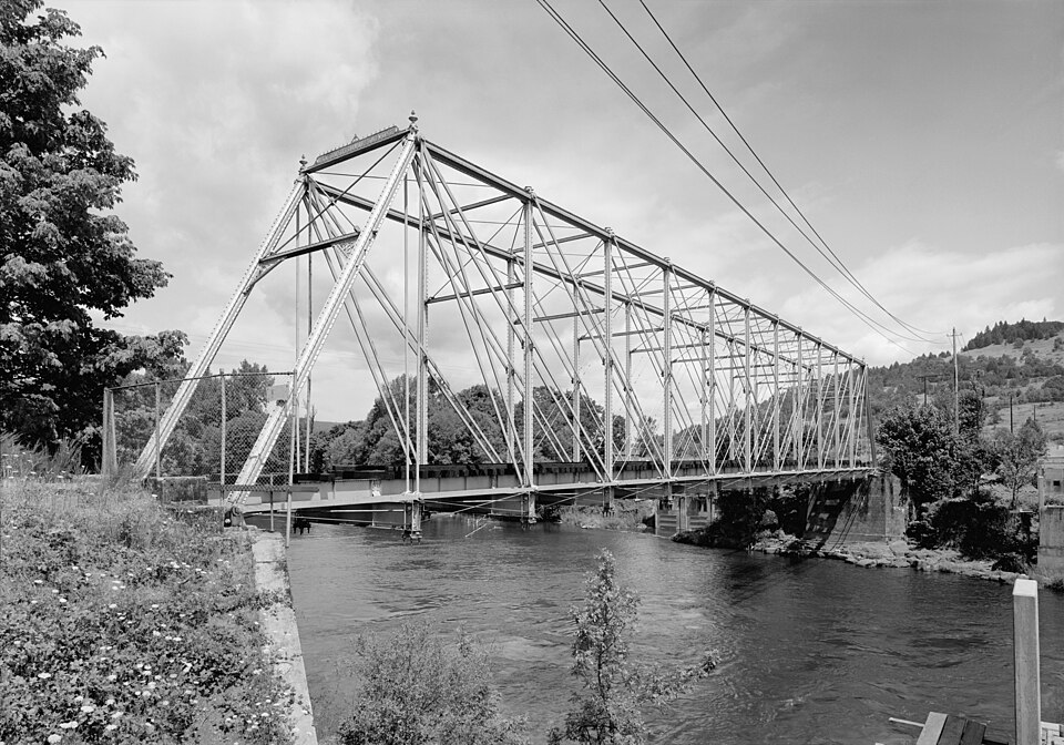 File:Hayden Bridge.jpg