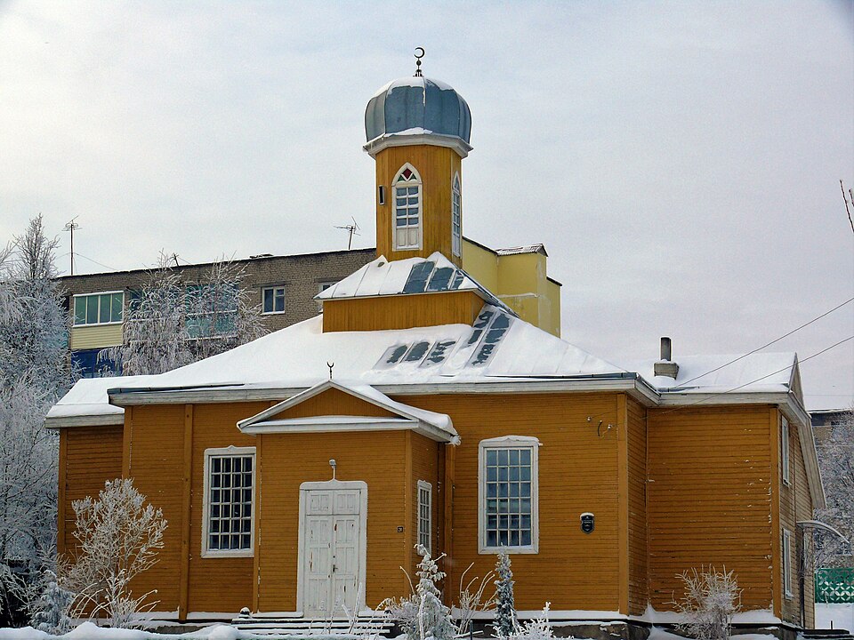 File:Navahrudak Mosque.JPG