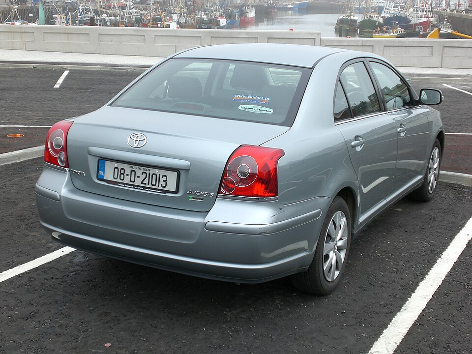 File:Toyota Avensis T250 sedan facelift rear.jpg