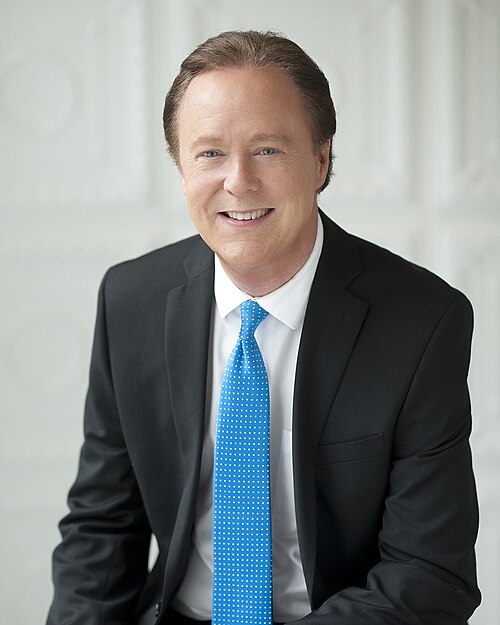 File:BillLesliePortrait.jpg