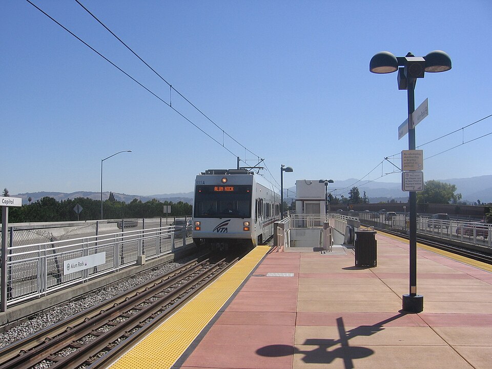 File:Capitol VTA 1036 03.JPG