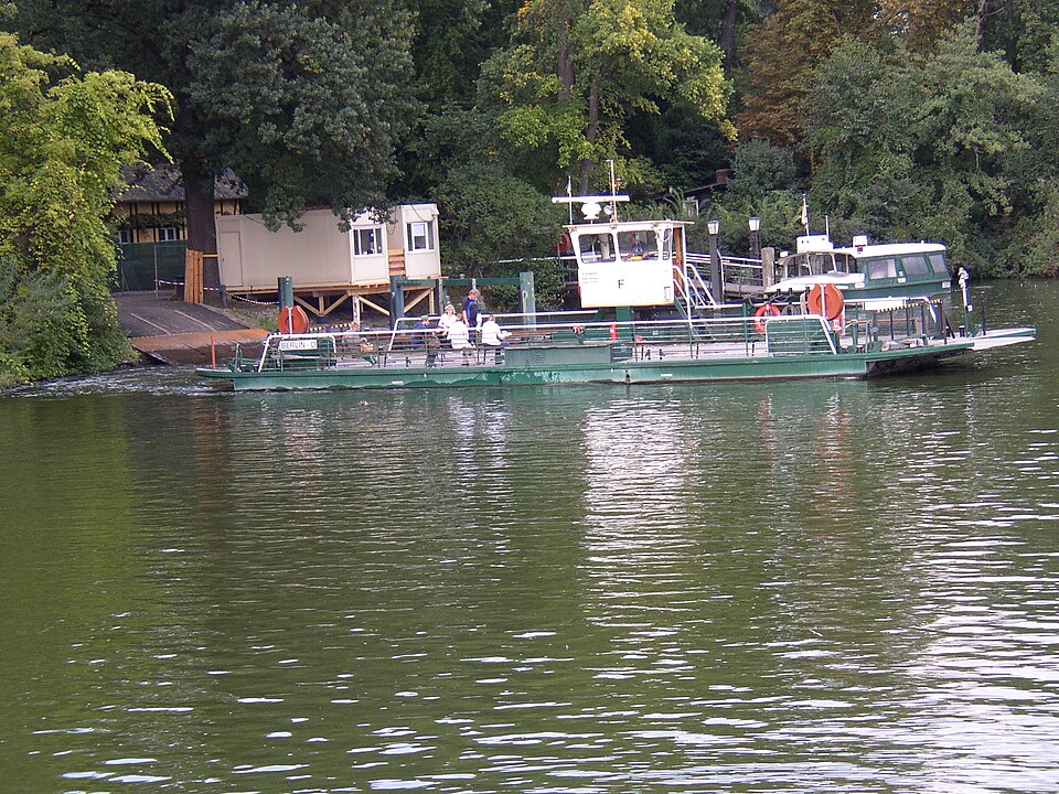File:Fähre Pfaueninsel 01.JPG