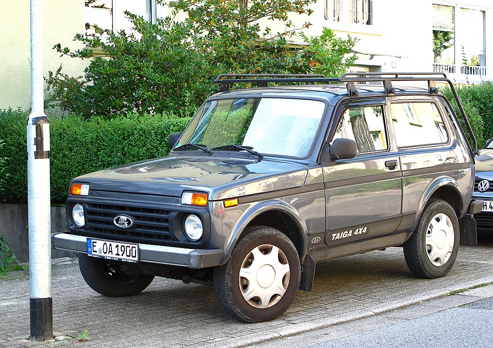 File:Lada Taiga 4x4 1.7i (53222891595).jpg