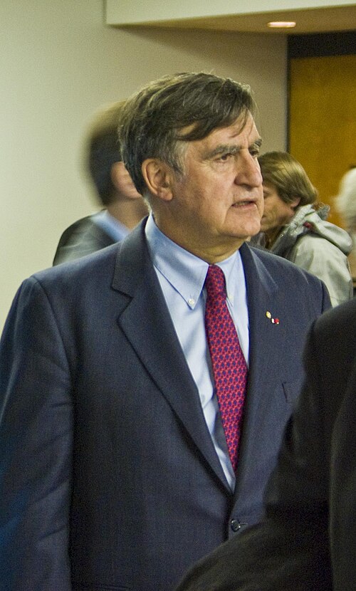 File:Lucien Bouchard1.jpg