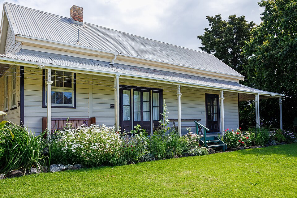 File:Parsonage, HHV, from NE.jpg