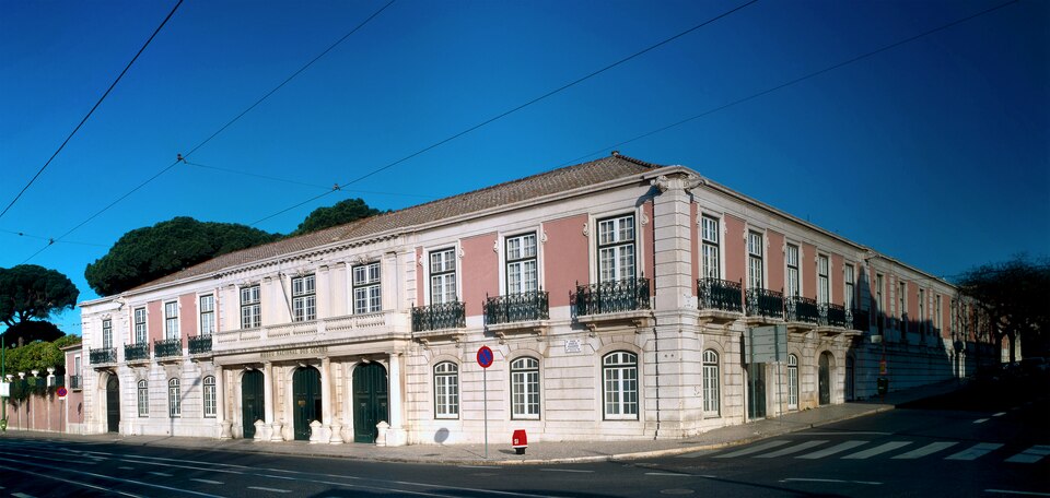 File:Picadeiro Real, Museu Nacional dos Coches.tif
