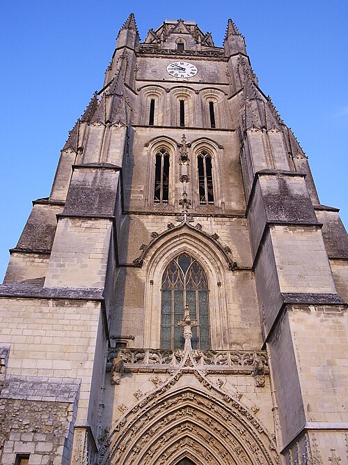 File:Cathedrale Saint-Pierre de Saintes.jpg