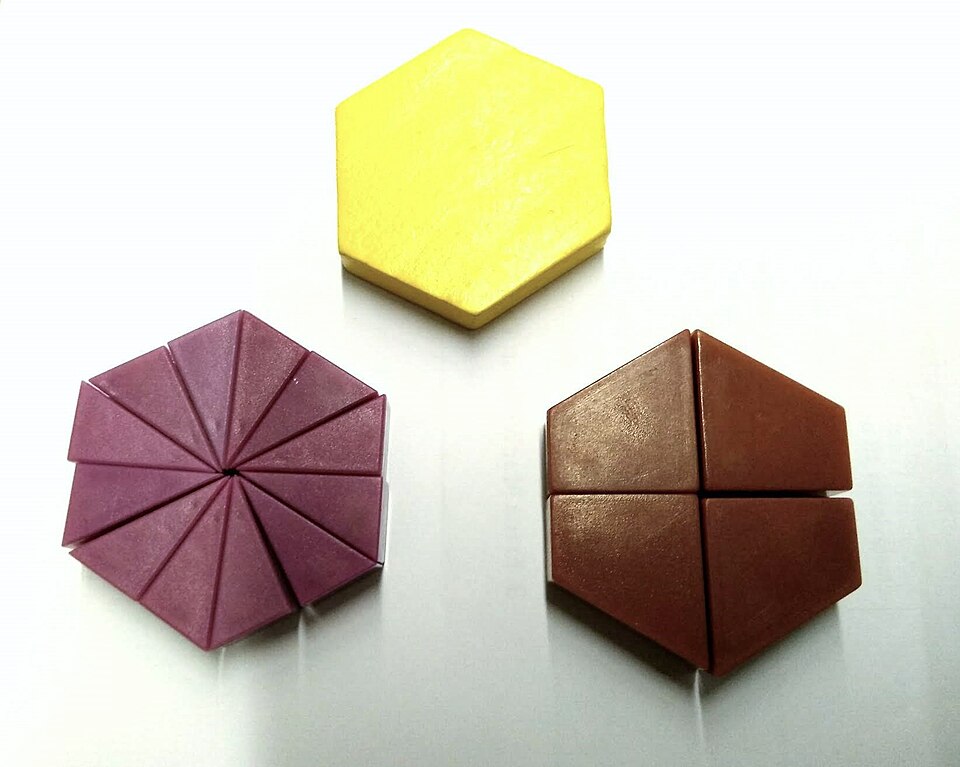 File:Fraction pattern blocks 2.jpg