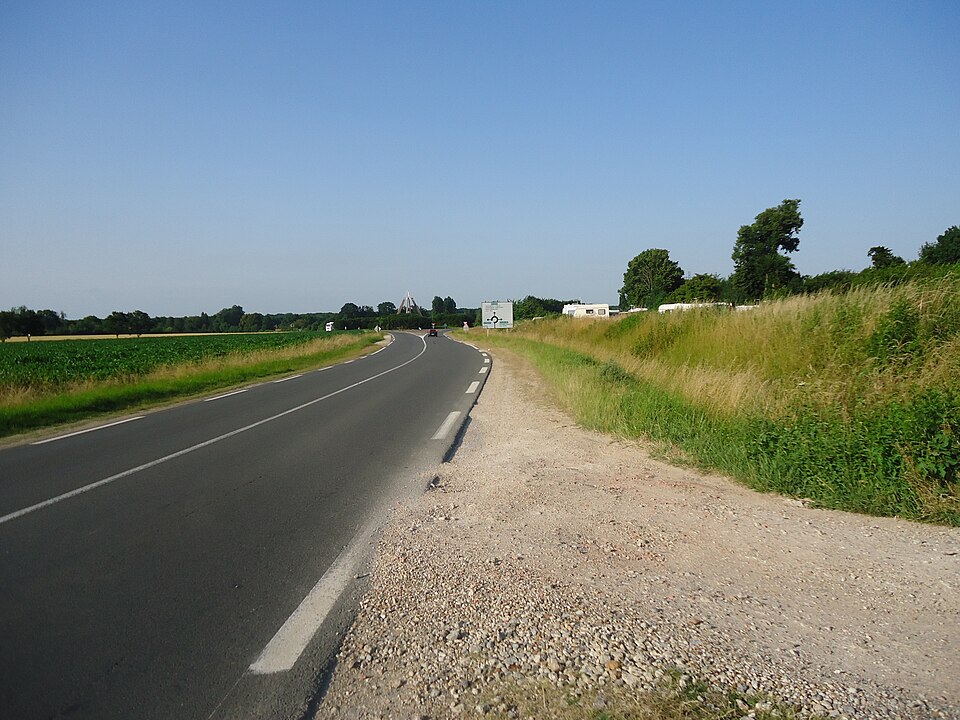 File:Guignes-Sucrerie.JPG