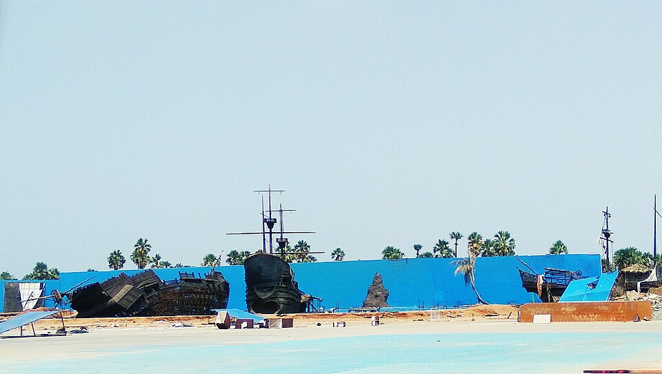 File:Kunjali Marakkar set Ramoji Rao.jpg