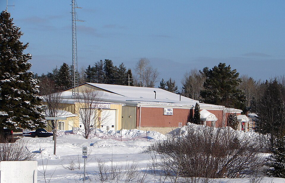 File:Nairn Centre ON.JPG