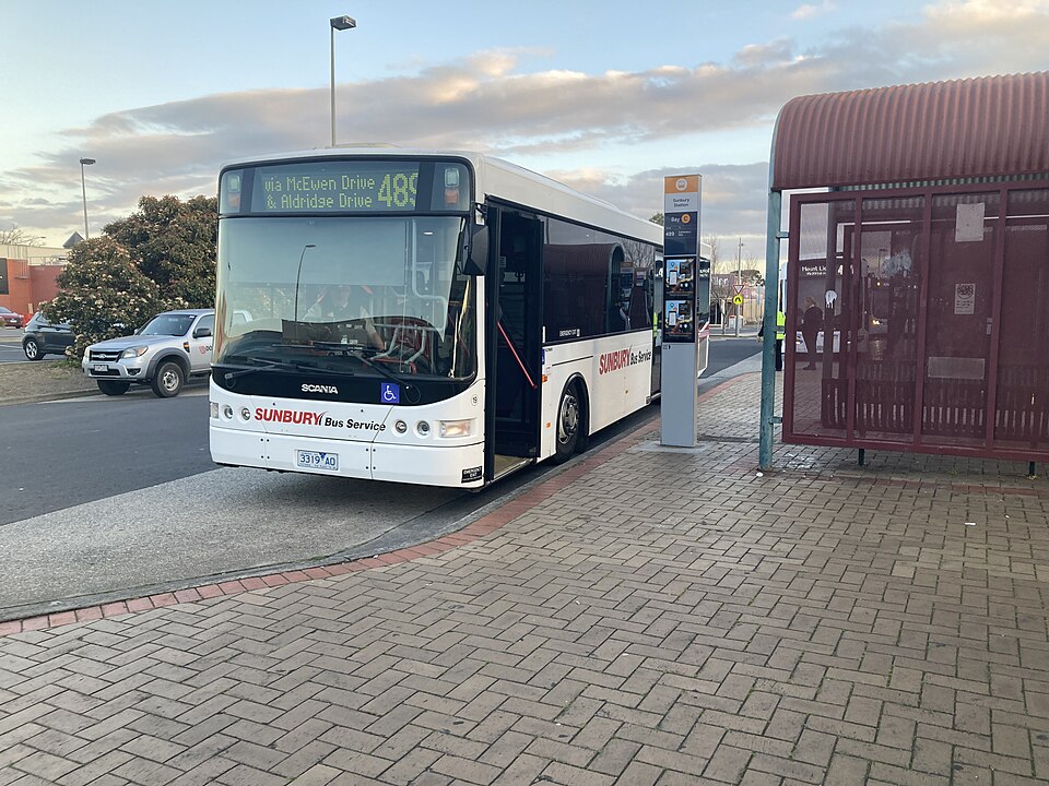 File:Sunbury Bus Service 3319AO August 2024.jpg