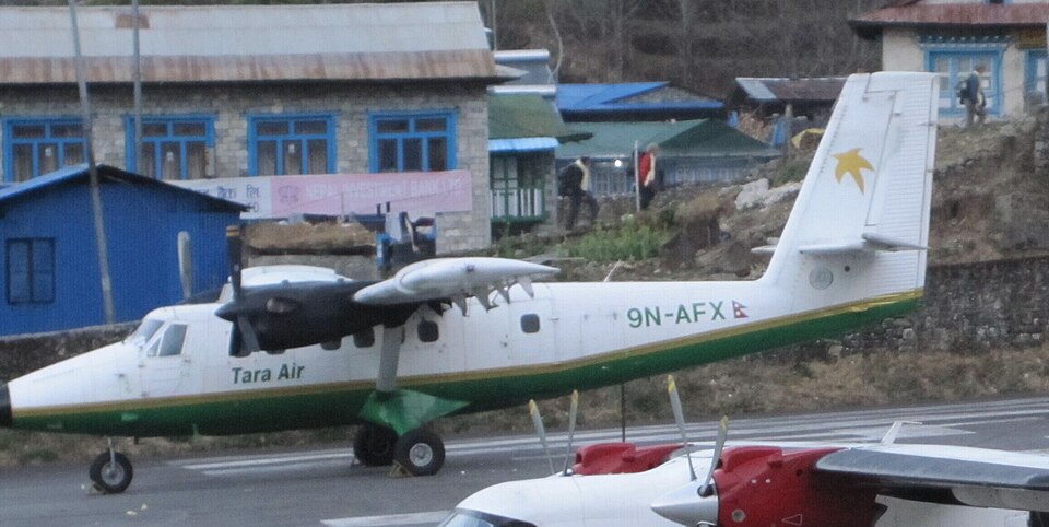 File:9N-AFX (cropped).jpg