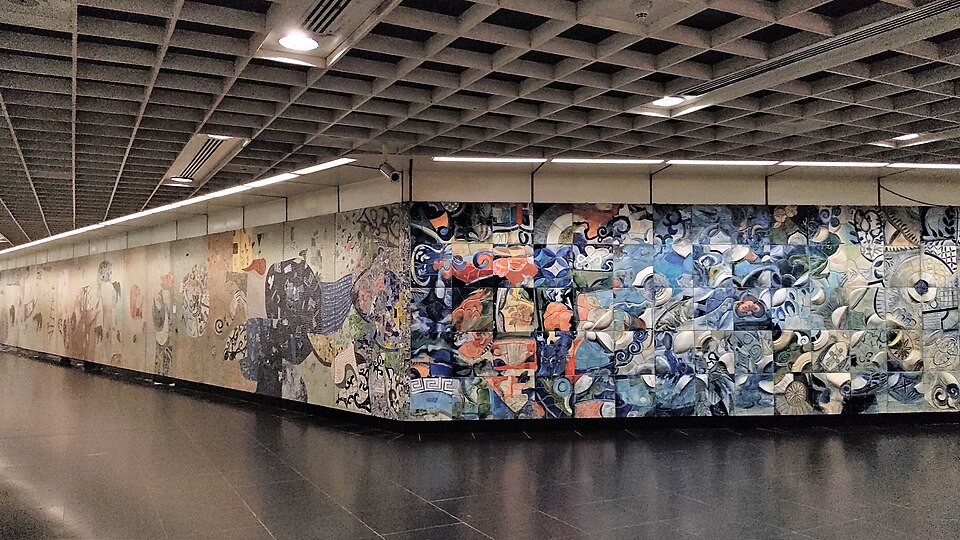 File:NE6 Dhoby Ghaut Art in Transit.jpg