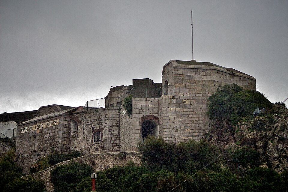 File:Parsons Lodge Battery, Gibraltar.jpg