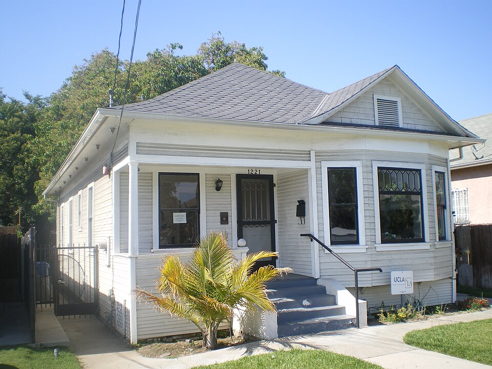 File:Ralph J. Bunche House, Los Angeles.JPG