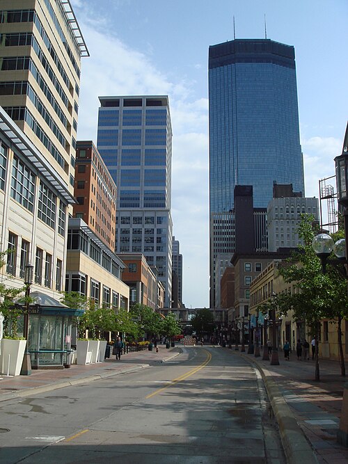 File:051907-004-NicolletMall.jpg