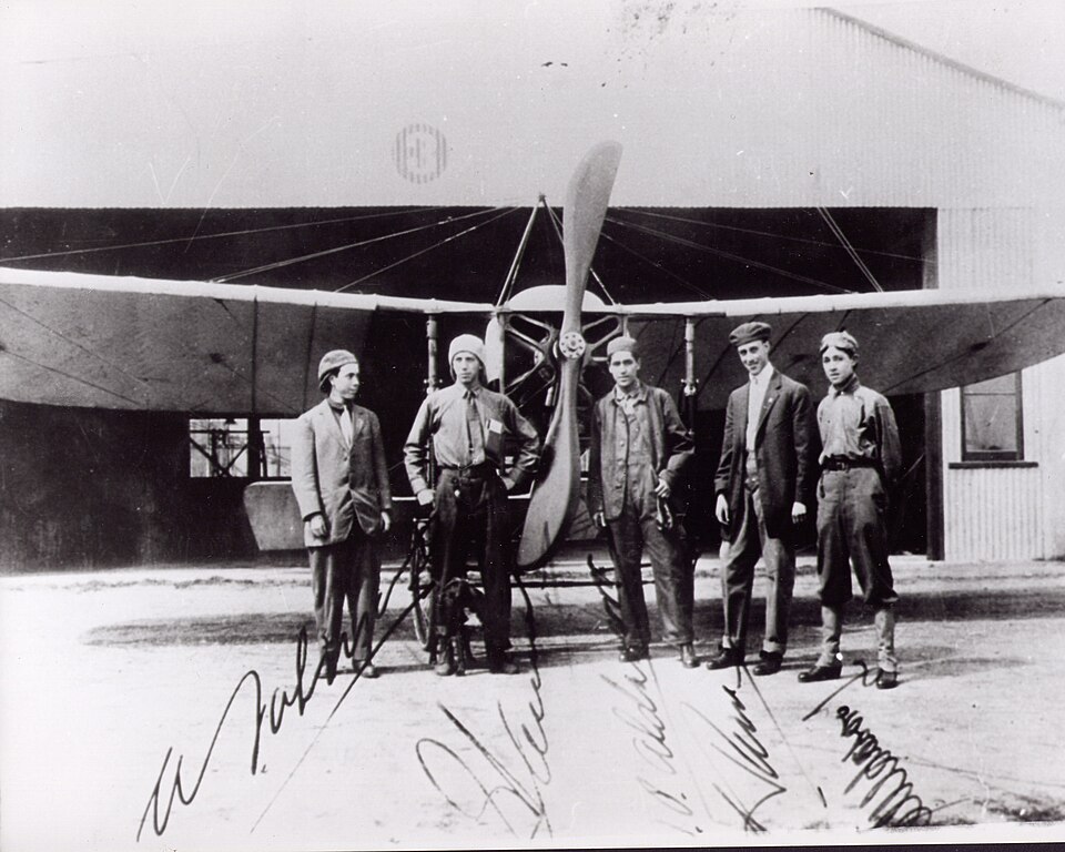 File:AldasoroSalinasRuiz1914.jpg