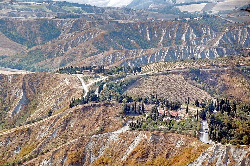 File:Balze di Volterra.JPG