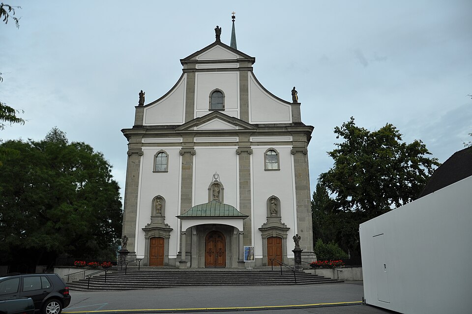 File:Cham Katholische Kirche St. Jakob 1.jpg
