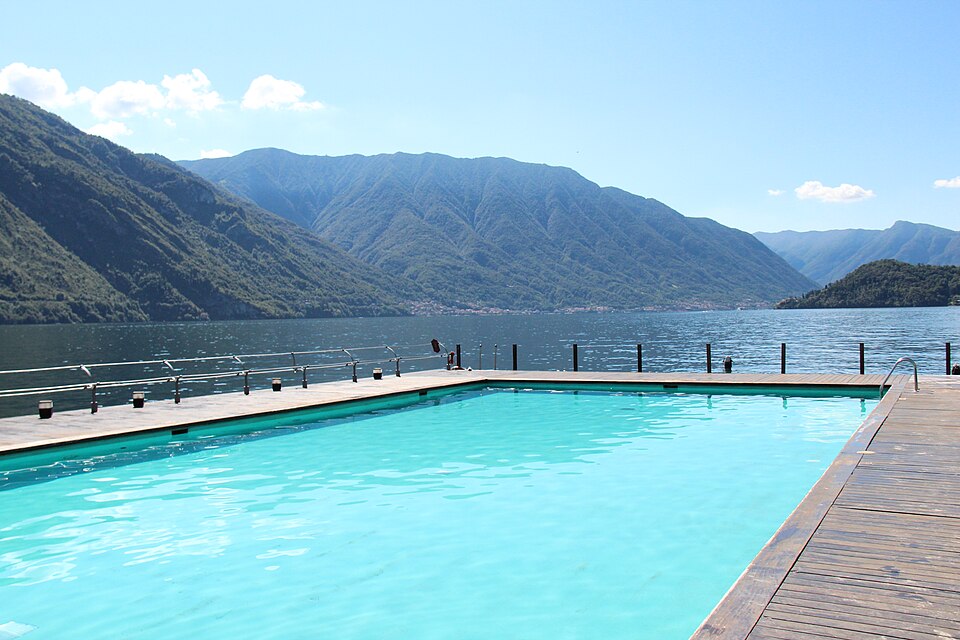 File:Grand Hotel Tremezzo Swimming Pool.JPG