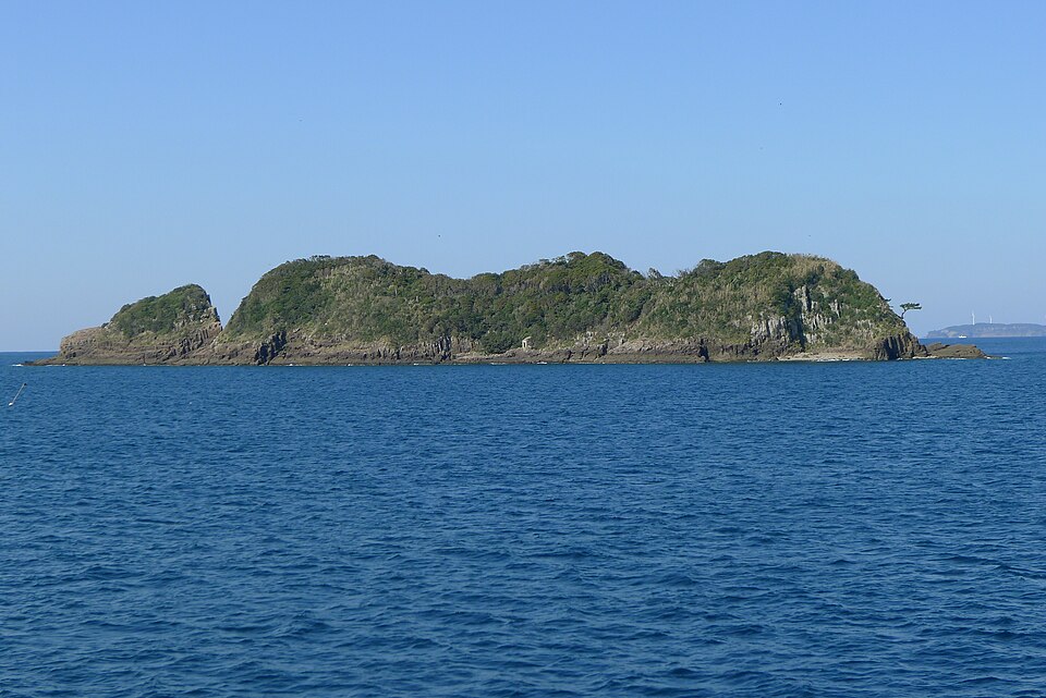 File:Nakaenoshima-4.jpg
