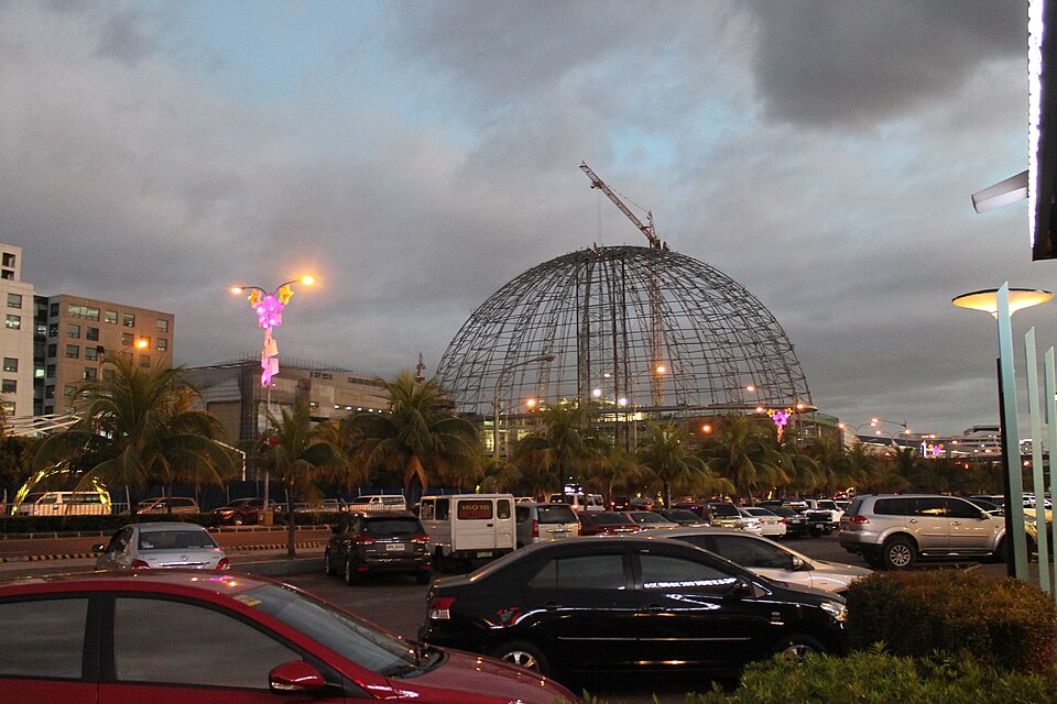File:The Galeon dome construction.JPG