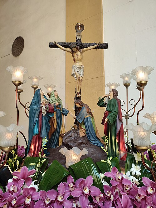 File:Variceddra Settimana Santa Caltanissetta "Il Calvario".jpg