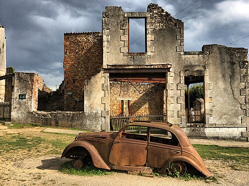 Ruins of Oradour-sur-Glane, by Davdavlhu