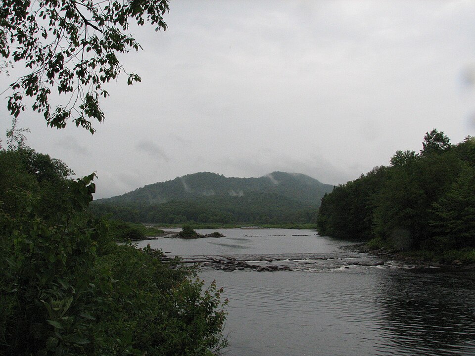 File:Aug 2011 Ft Noble Mtn.JPG