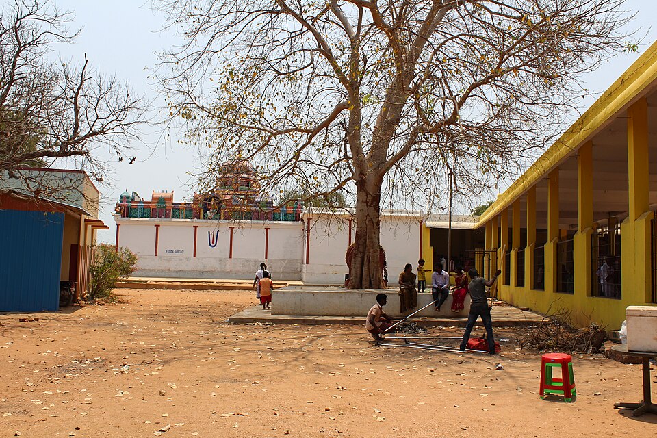 File:Devanathaswamytemple (5).jpg