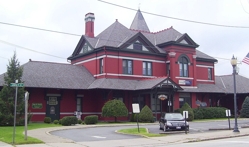 File:Erie Depot Port Jervis entrance.jpg