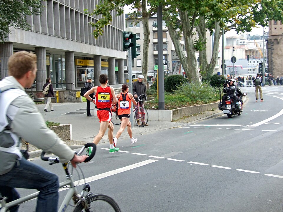 File:Frankfurt-marathon2007-032.jpg
