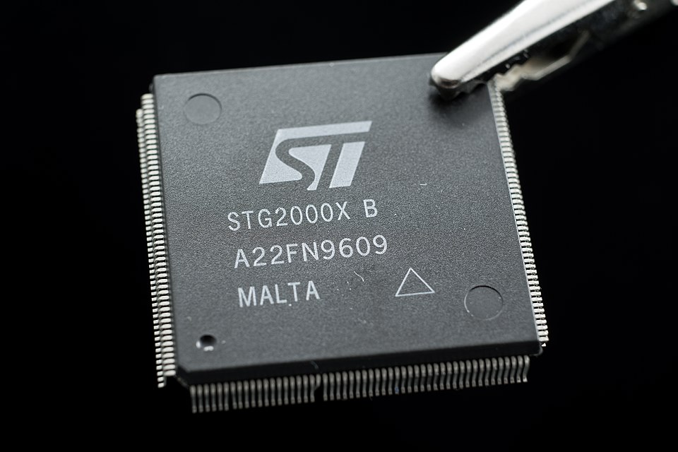 File:NVIDIA@500nm@Fixed-pipeline@NV1@STG2000X B A22FN9609 MALTA DSC05885 (27662108651).jpg