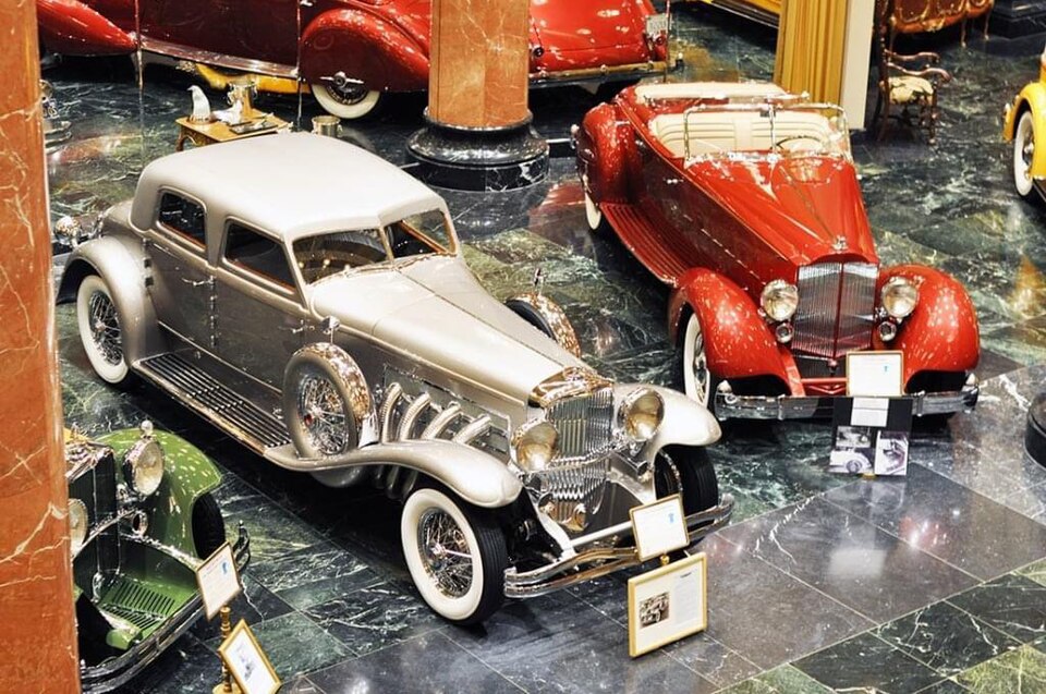 File:Nethercutt Twenty Grand and Hussy.jpg