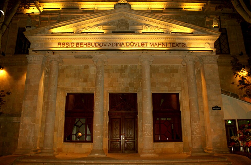 File:Old synagogue building.JPG