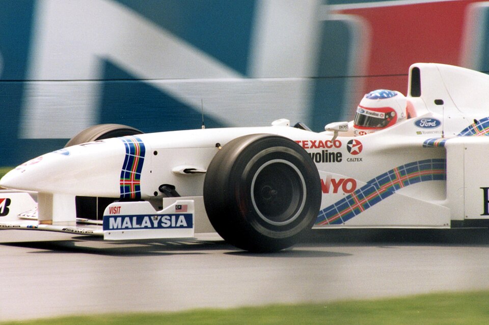 File:Stewart gp barrichello 1997.jpg
