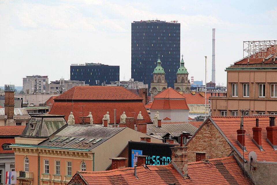 File:Zagreb (43718439010).jpg