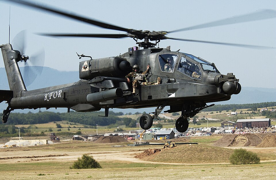 File:AH-64 Apache extraction exercise.jpg