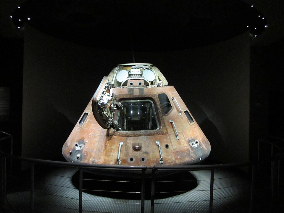 File:Apollo 14 Command Module "Kitty Hawk".JPG
