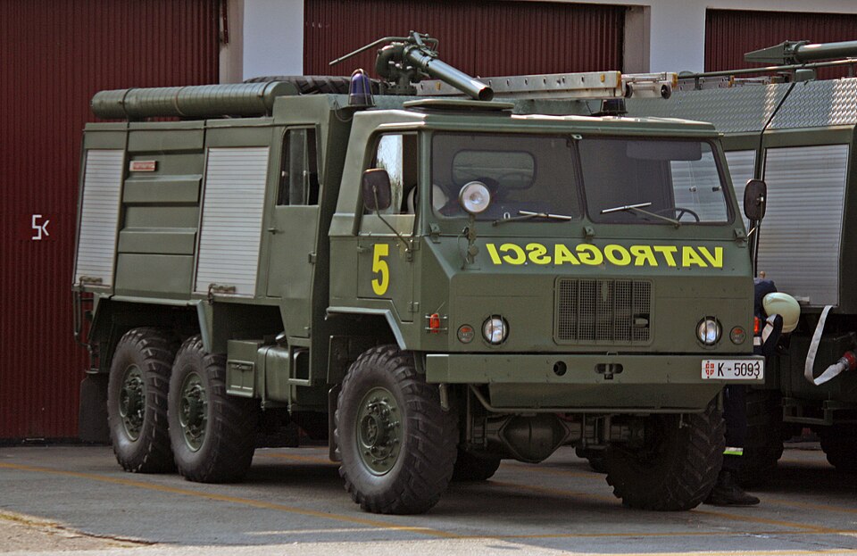 File:TAM-150 VS vatrogasci 204vbr.jpg