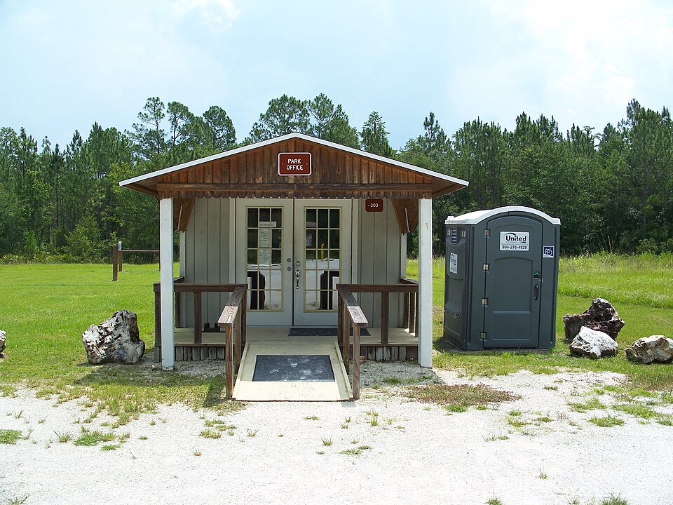 File:Colt Creek SP ranger station01.jpg