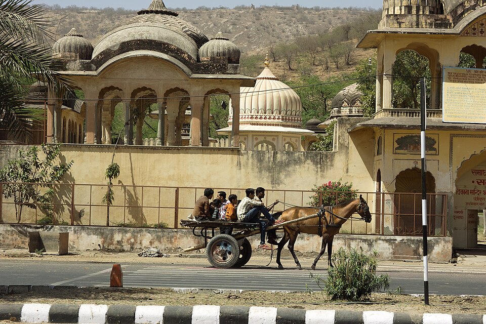 File:ManSagarCompoundSDIM1479-Jaipur.jpg