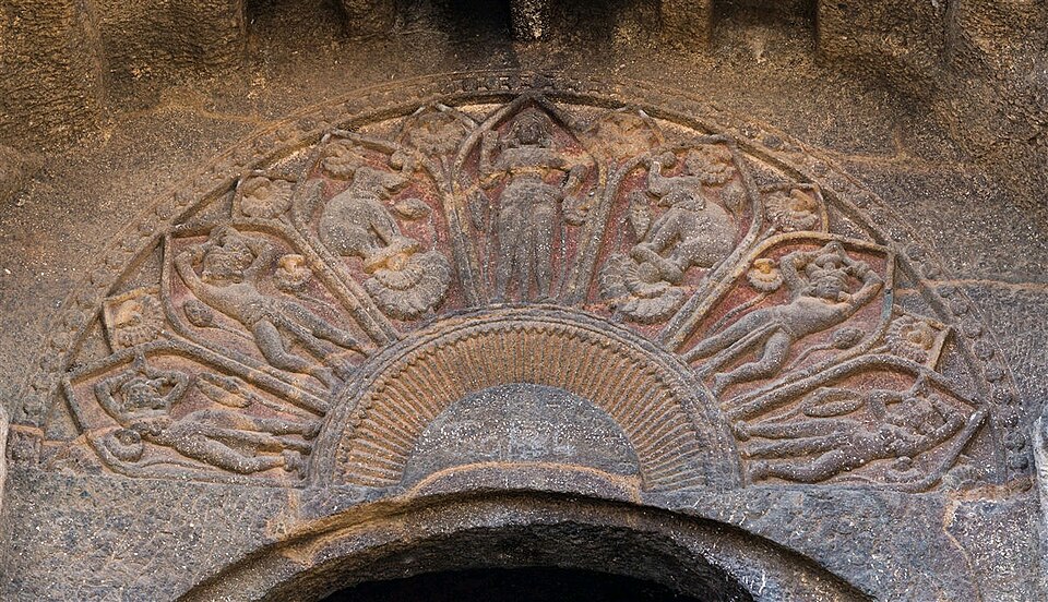 File:Manmodi Chaitya Hall facade medallion.jpg